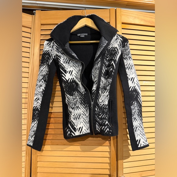 Armani Exchange Jackets & Blazers - Armani Exchange Black and White Patterned Bomber Jacket